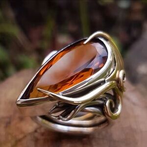 Classic Light Luxury Brown Zirconia Ring for Women